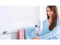 Blitzangebot 🥰 Tesa Handtuchstange Elegaant - 63/5/8,5 cm in silberfarben 🌟 -Badaccessoires Verkaufsgeschäft online 24609515 milieu nebenbild 1